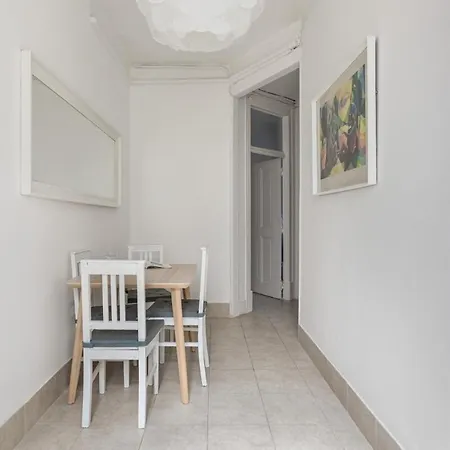 아파트 Guestready - Charming Flat Near Graca Fence