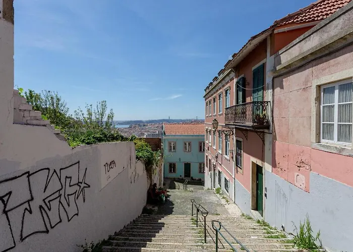 Guestready - Charming Flat Near Graca Fence شقة *