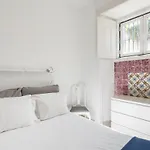 Guestready - Charming Flat Near Graca Fence * Lisboa